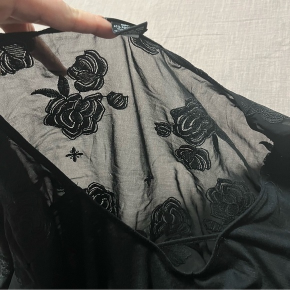 Torrid Black Floral Rose Lace Back Blouse Plus Size 4 formal business Halloween - Picture 7 of 7